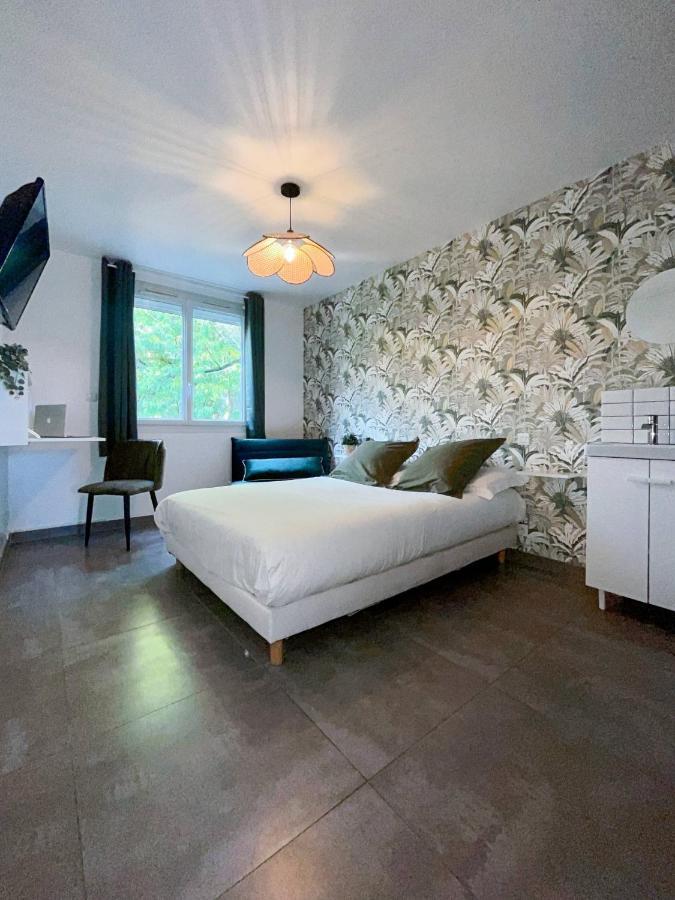 Auteuil • 4 Chambres • Wifi • Metro A 400M Rennes Bagian luar foto